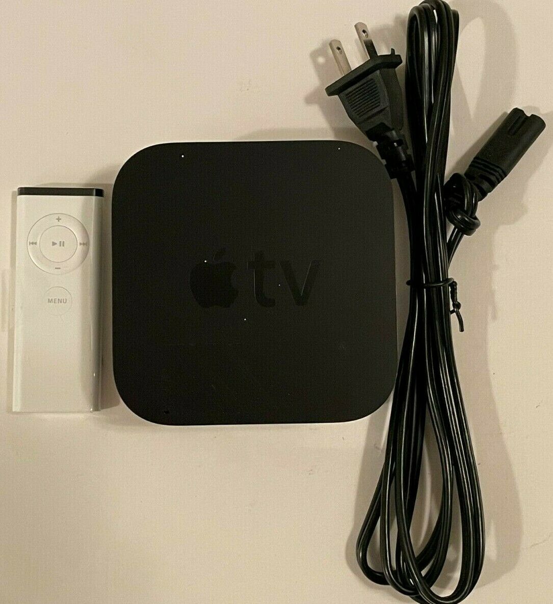 Apple Tv (3rd Generation) 8gb Hd Media Streamer - A1469, Genuine Apple Remote